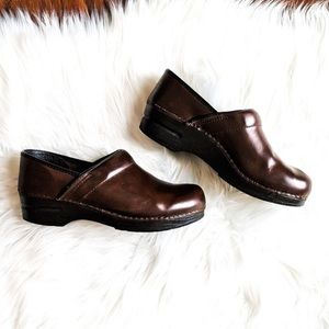 Dansko brown clogs